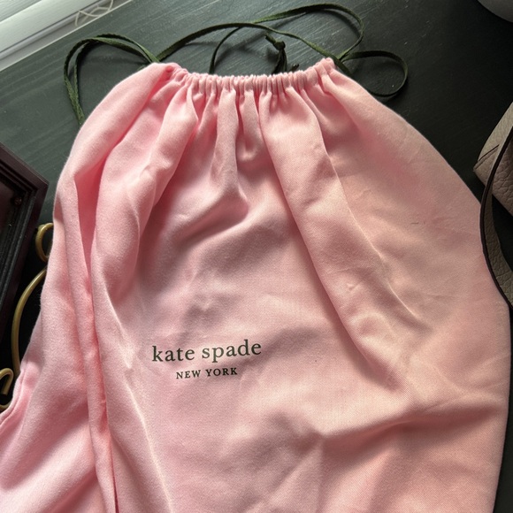 ♠️Kate Spade Gray purse - Picture 10 of 10
